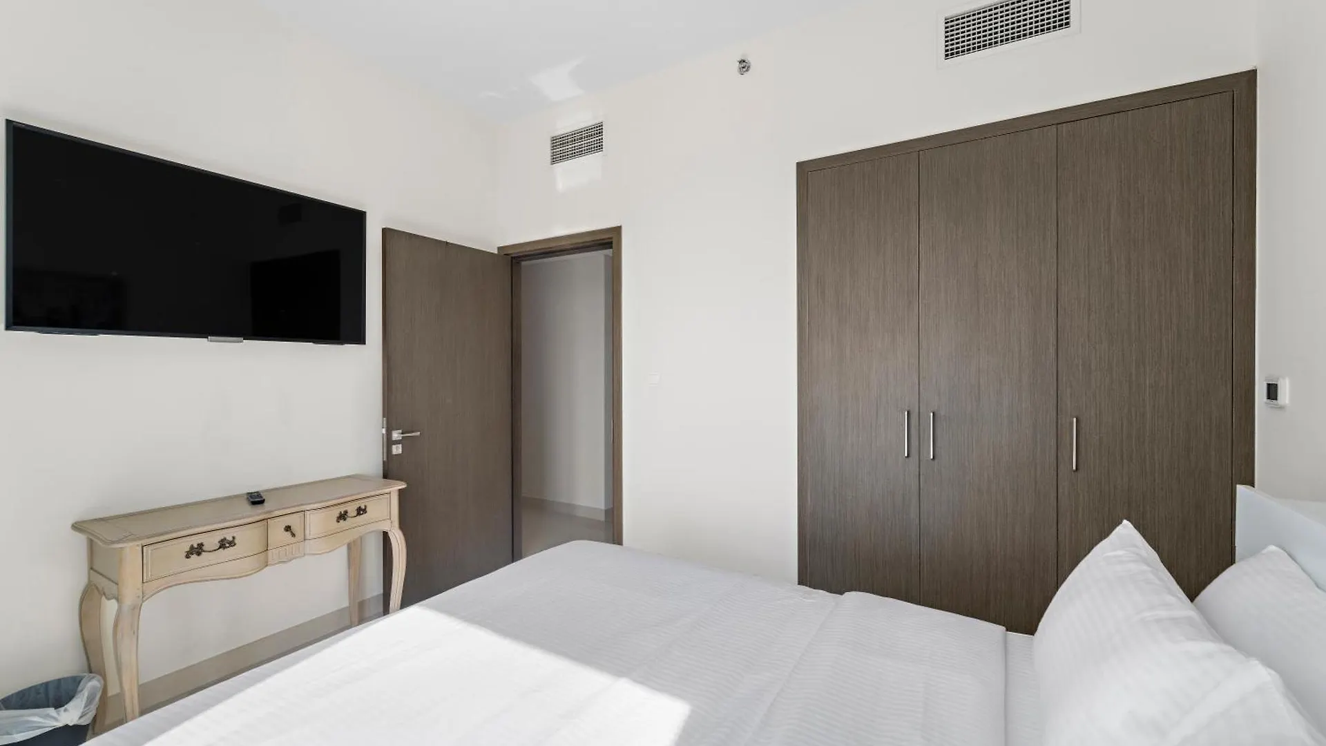 Holiday home 2Br Harbour Views T1, Creek View Villa Dubai United Arab Emirates