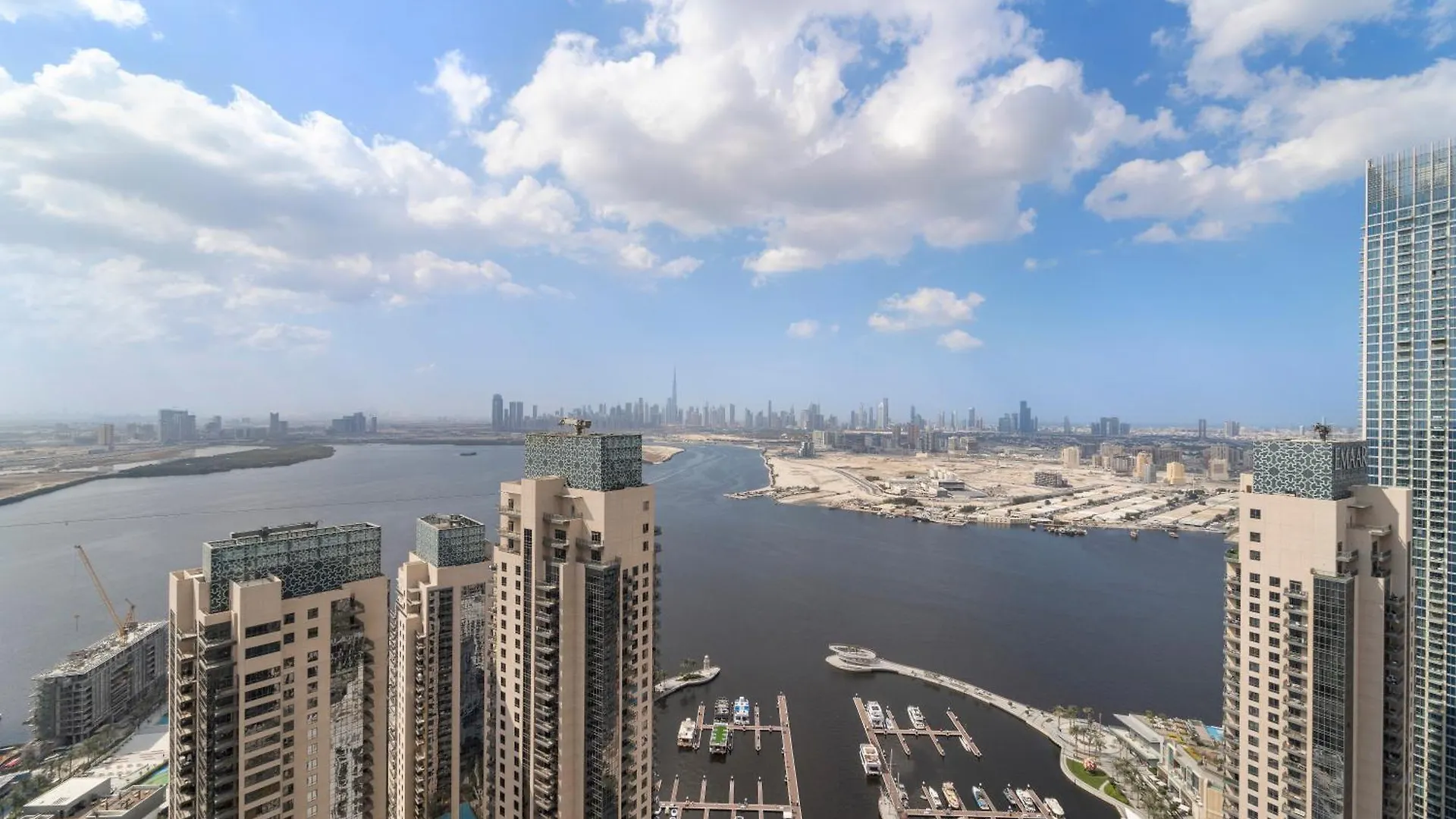 2Br Harbour Views T1, Creek View Villa Dubai